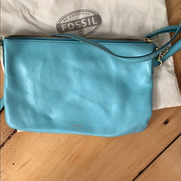 BABY BLUE FOSSIL CROSSBODY - Picture 3 of 5